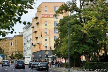 Hotel Meininger Alexanderplatz Berlino